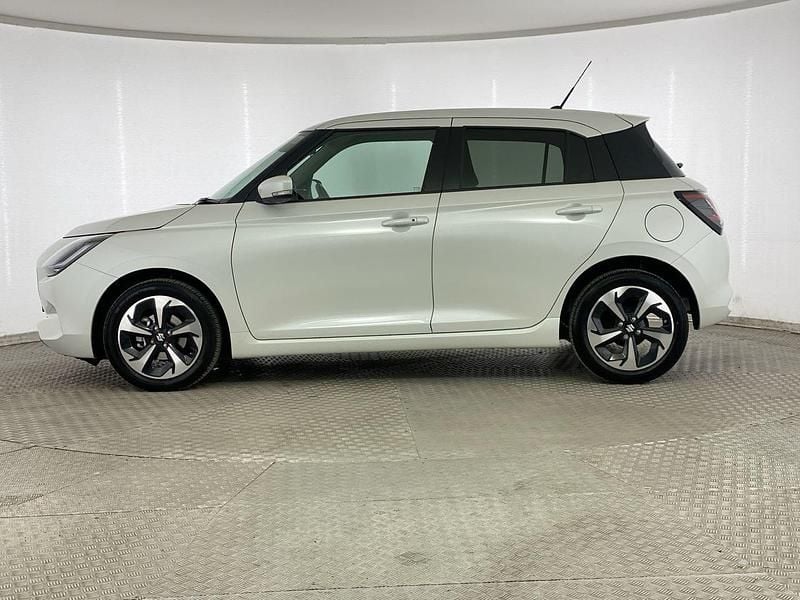 Used Suzuki Swift 82 HP (60 kW) 2025 White Hatchback