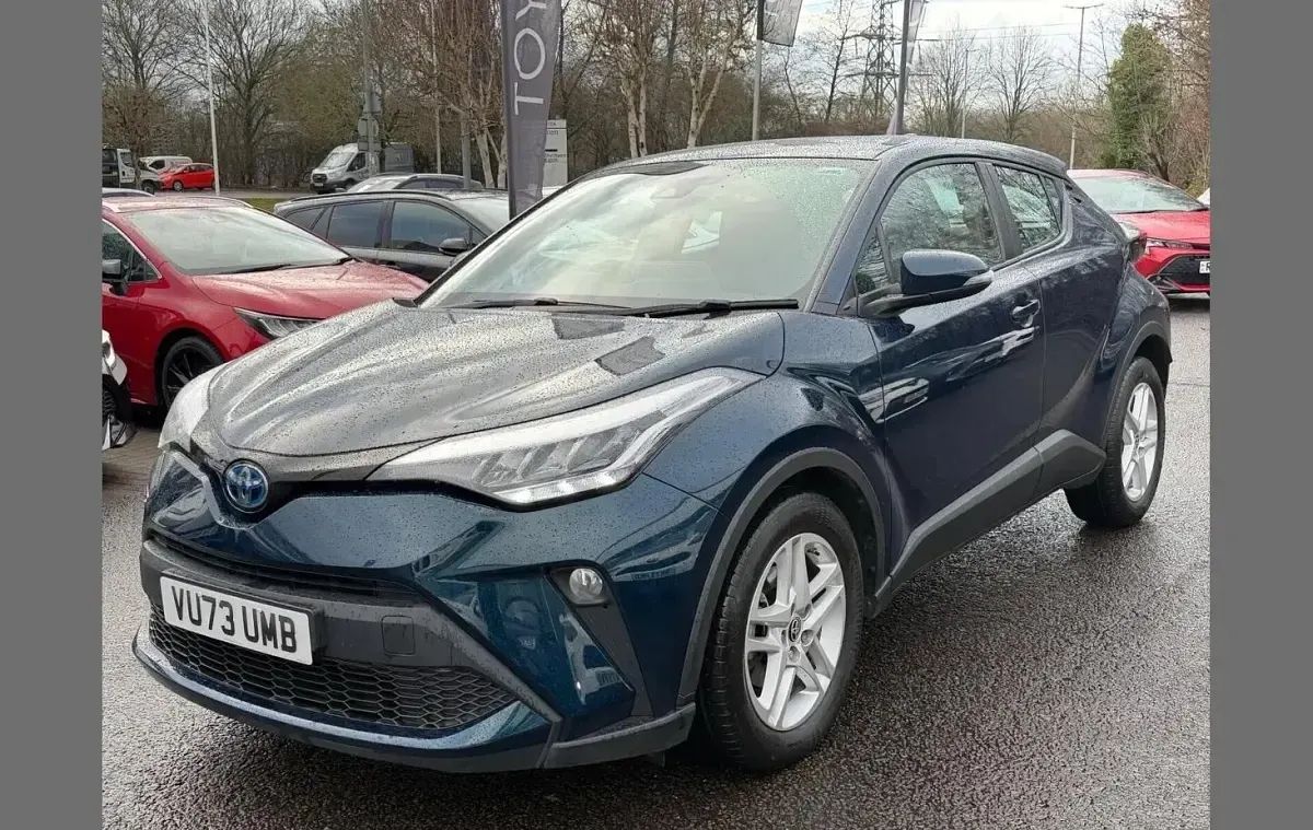 Used Toyota C-HR 120 HP (88 kW) 2023 Blue SUV