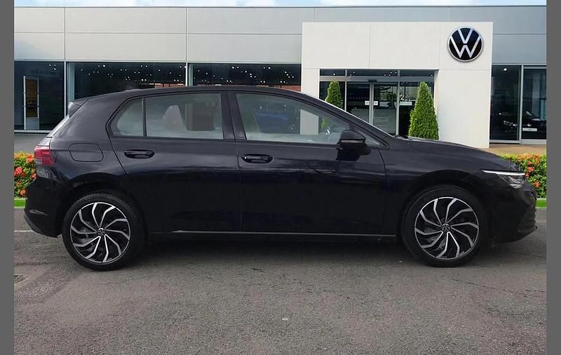 Used VW Golf VIII Life 128 HP (94 kW) 2020 Black Hatchback