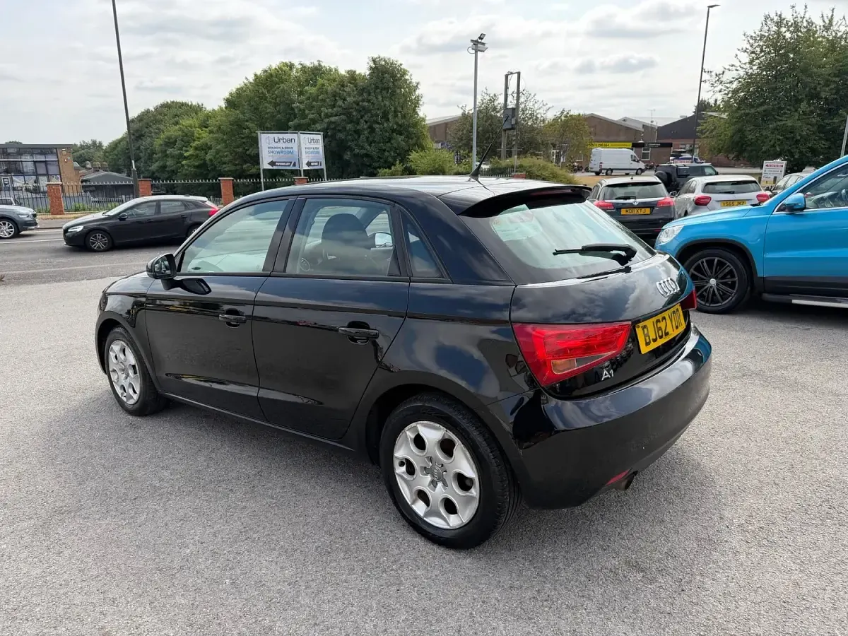 Used Audi A1 105 HP (77 kW) 2012 Black Hatchback