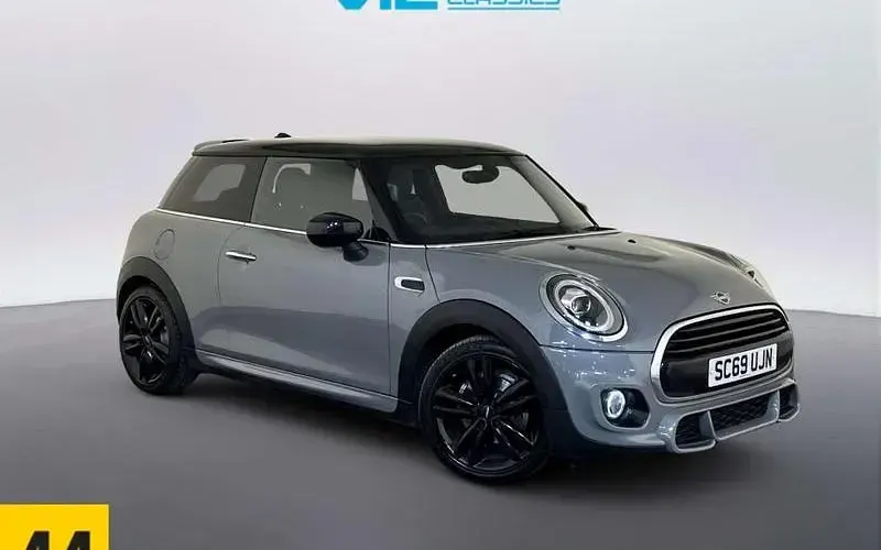 Begagnad Mini Cooper Hatch 136 HK (100 kW) 2021 Halvkombi