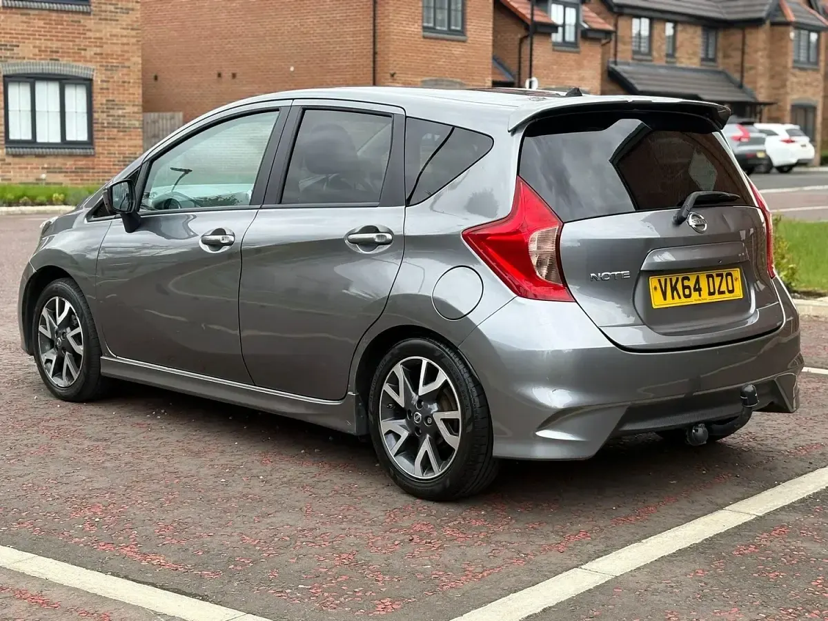 Used Nissan Note Tekna 90 HP (66 kW) 2014 Grey Hatchback