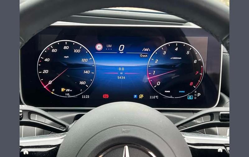 Used Mercedes CLE300 AMG Line Premium Plus 254 HP (186 kW) 2025 Blue Coupe