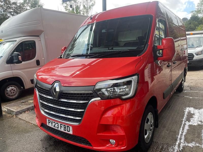 Red Used 2023 Renault Master Van | £11,995 (Fair price) - Image 1/4