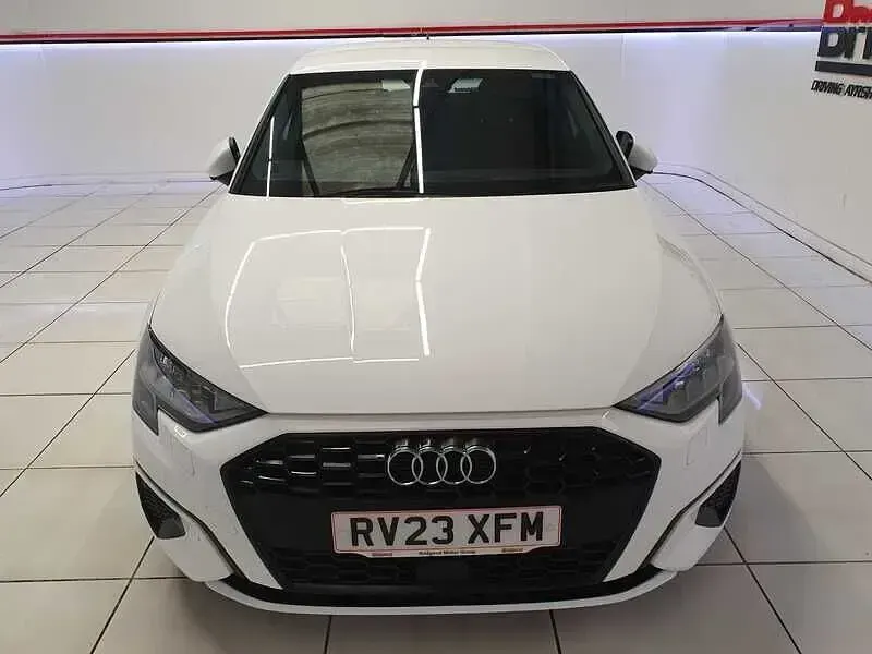Used Audi A3 110 HP (80 kW) 2023 White Sedan