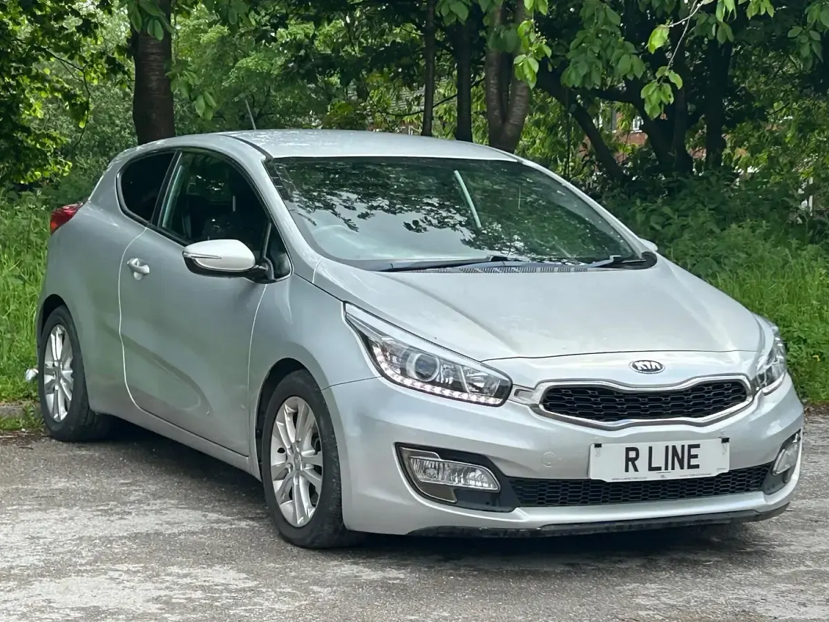 Used Kia ProCeed 2014 Silver Hatchback