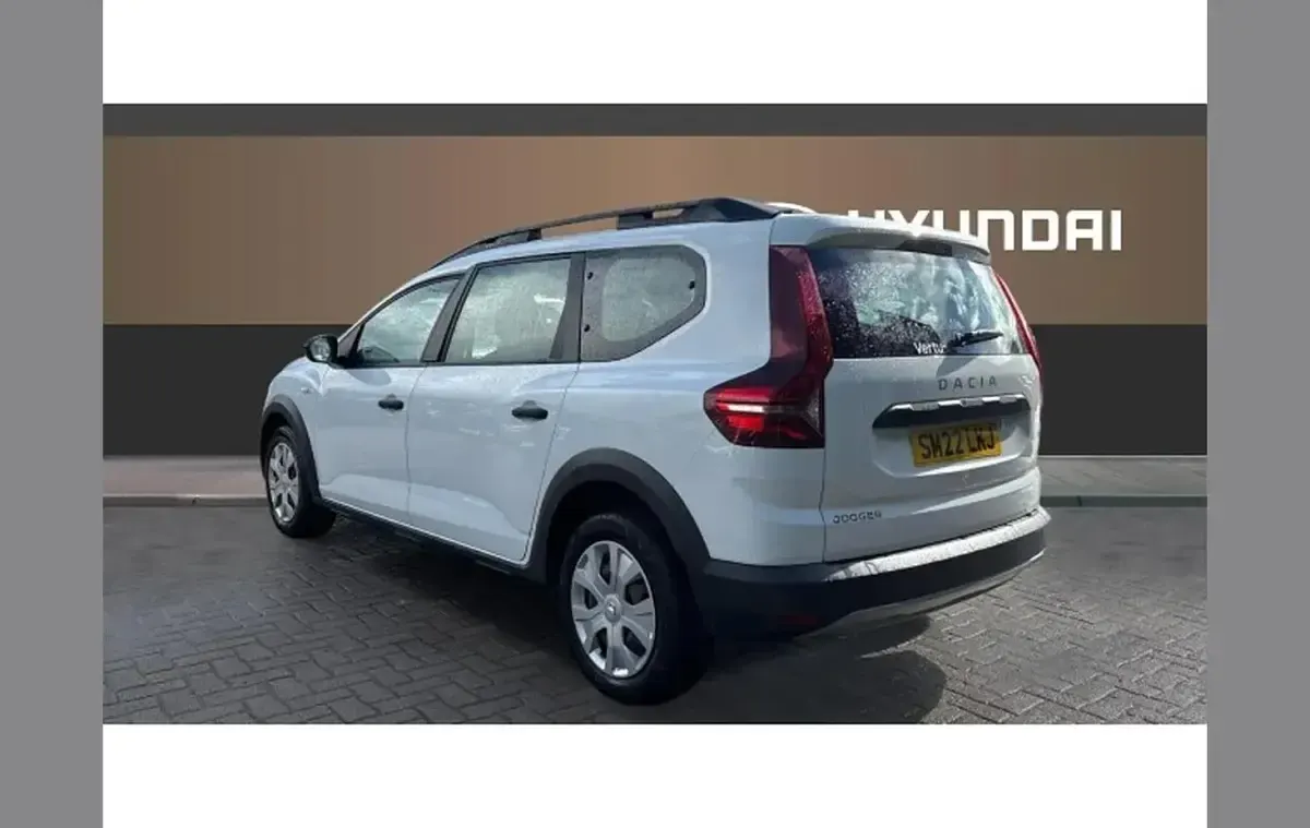 Used Dacia Jogger Essentiel 110 HP (80 kW) 2022 White MPV