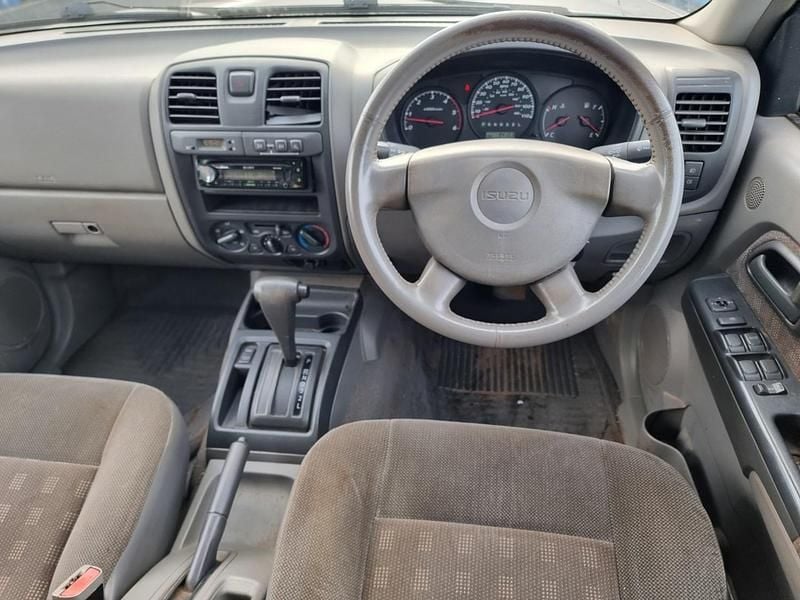 Used Isuzu Rodeo 2004 Silver SUV