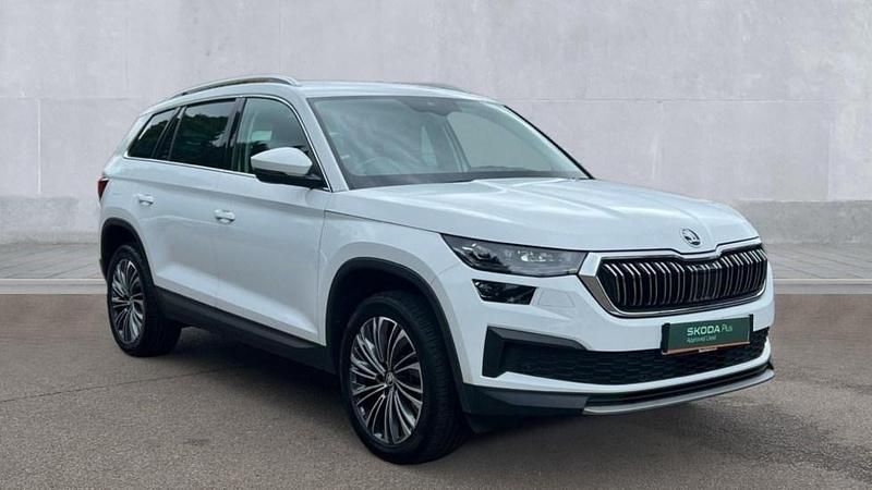 White Used 2023 Skoda Kodiaq SE L Executive SUV | £29,250 (Super price) - Image 1/4
