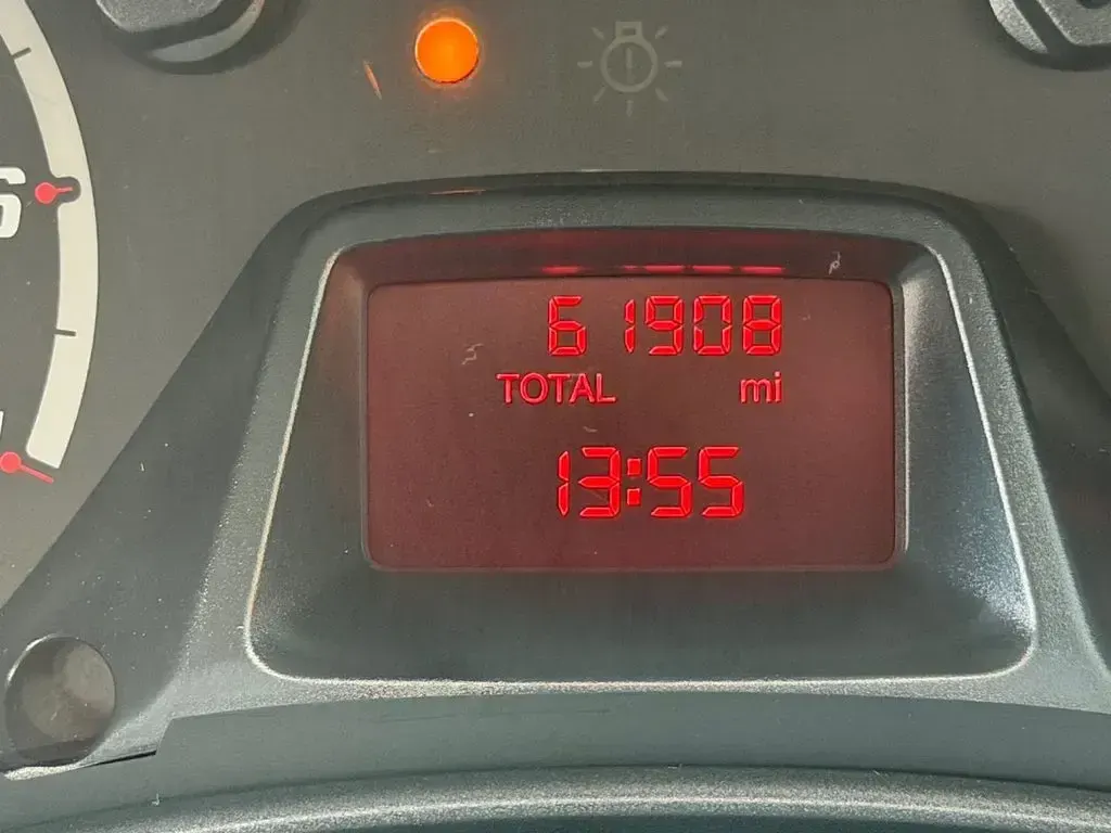 Used Ford Ka 69 HP (50 kW) 2011 Red Hatchback