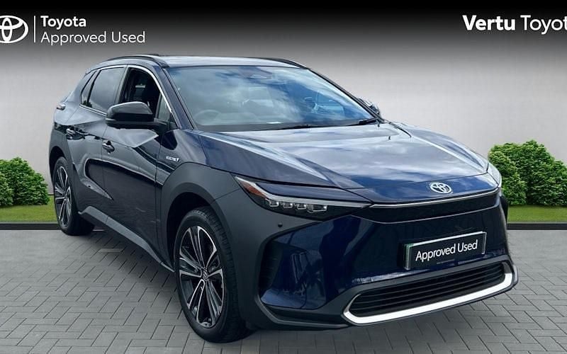 Usado Toyota bZ4X 150 kW (204 HP) 2024 SUV