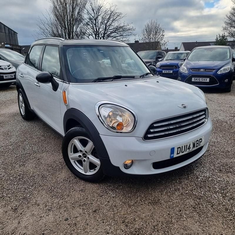 Used Mini Cooper D 112 HP (82 kW) 2014 White Hatchback