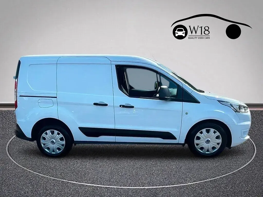 Used Ford Transit Connect Trend 2022 White MPV