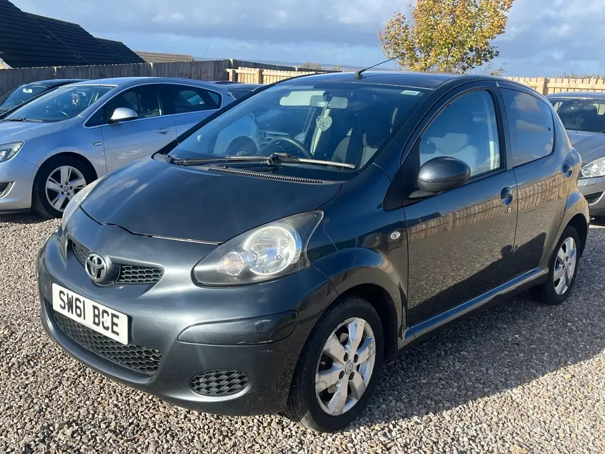 Used Toyota Aygo 68 HP (50 kW) 2011 Grey Hatchback