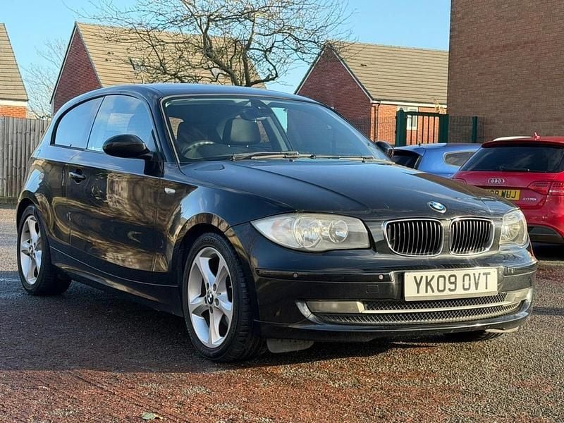 Black Used 2009 BMW 118 Comfort Edition Hatchback | £2,495 (Fair price) - Image 1/4