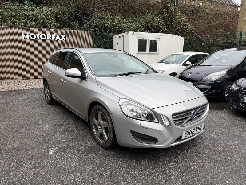 Used Volvo V60 SE 115 HP (84 kW) 2012 Silver Estate