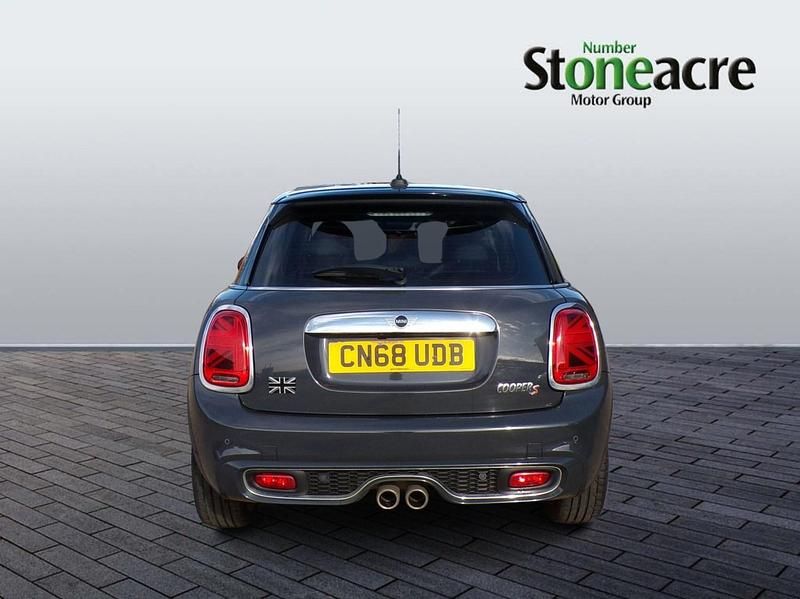 Used Mini Cooper S Exclusive 188 HP (138 kW) 2018 Grey Hatchback