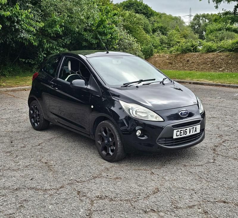 Black Used 2016 Ford Ka Zetec Hatchback | £2,890 (Good price) - Image 1/4