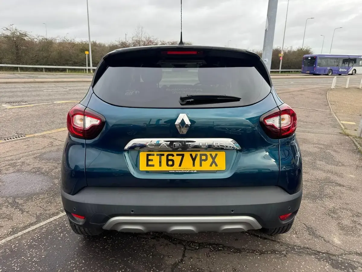 Second-hand Renault Captur Signature 90 CP (66 kW) 2017 Albastru SUV