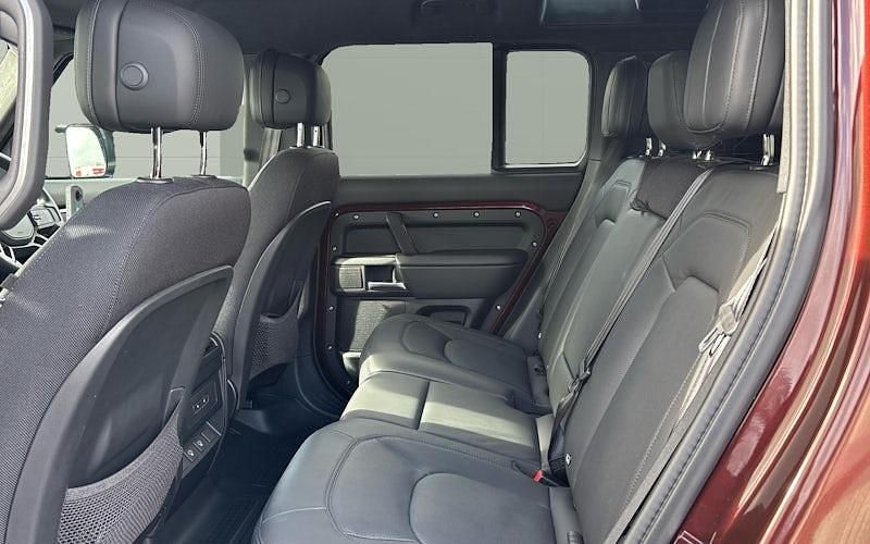 Usado Land Rover Defender 349 HP (256 kW) 2024 SUV