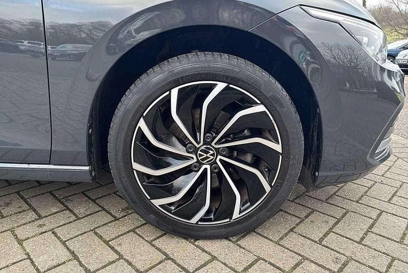 Used VW Golf VIII Edition 150 HP (110 kW) 2023 Grey Hatchback