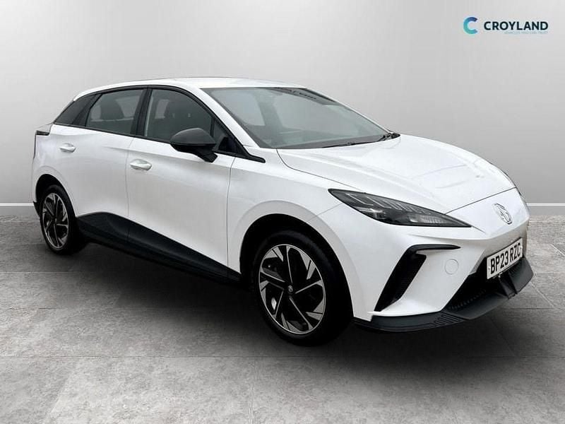 Used MG MG4 EV SE 319 kW (435 HP) 2023 White Hatchback