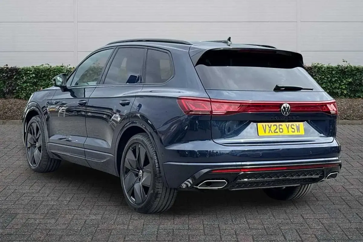 New VW Touareg Black Edition 286 HP (210 kW) 2026 Meloe blue SUV