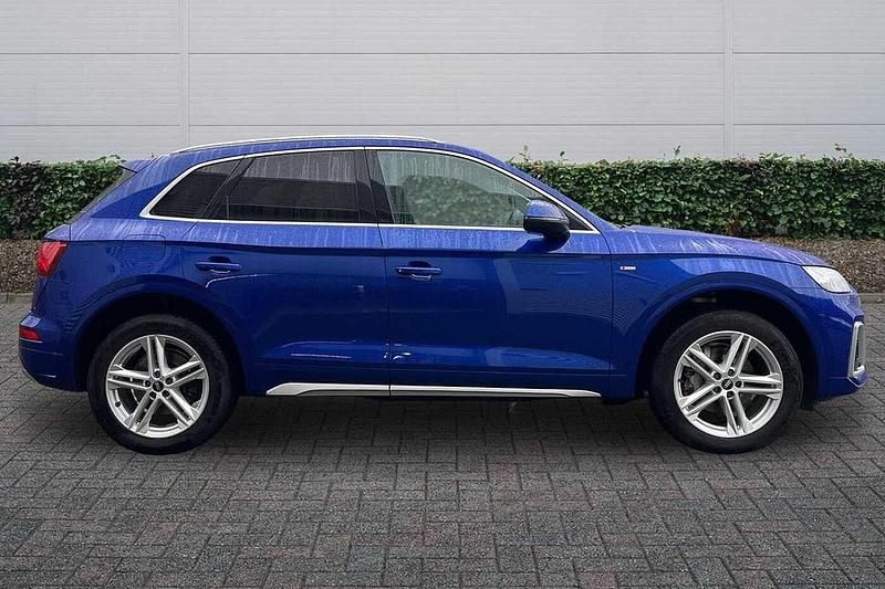 Used Audi Q5 S-Line 261 HP (191 kW) 2021 Blue SUV