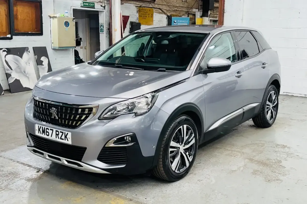 Used Peugeot 3008 Allure 130 HP (95 kW) 2017 Grey SUV