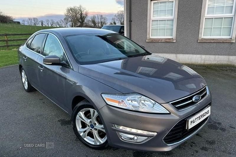 Used Ford Mondeo Business Edition 140 HP (102 kW) 2014 Brown Hatchback