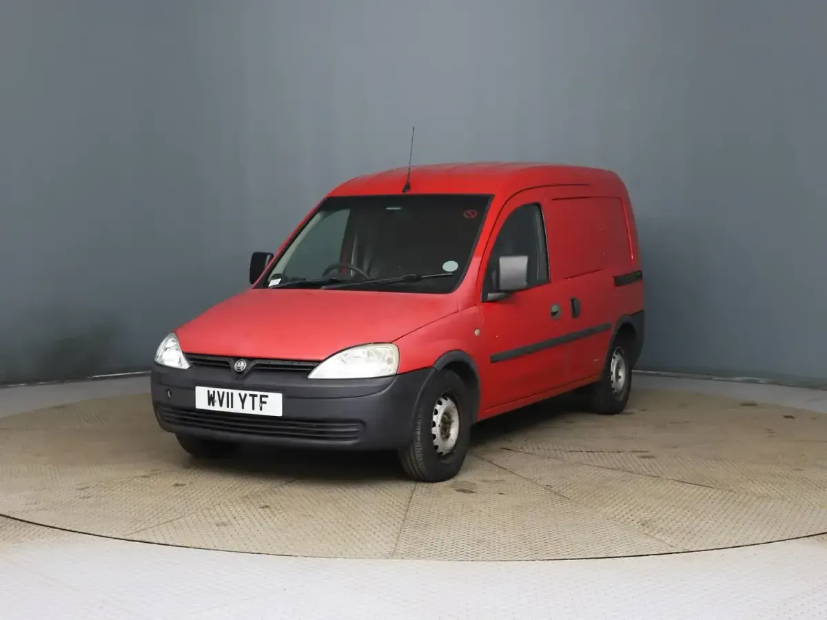 Usado Vauxhall Combo 75 CV (55 kW) 2011 Rojo Van