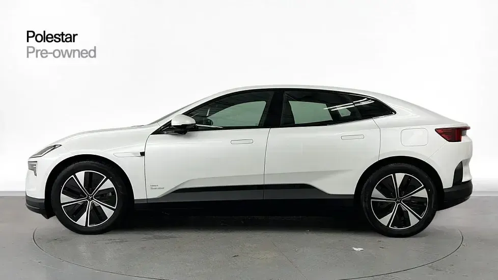 Begagnad Polestar 4 Plus 400 kW (544 HK) 2025 Vit SUV
