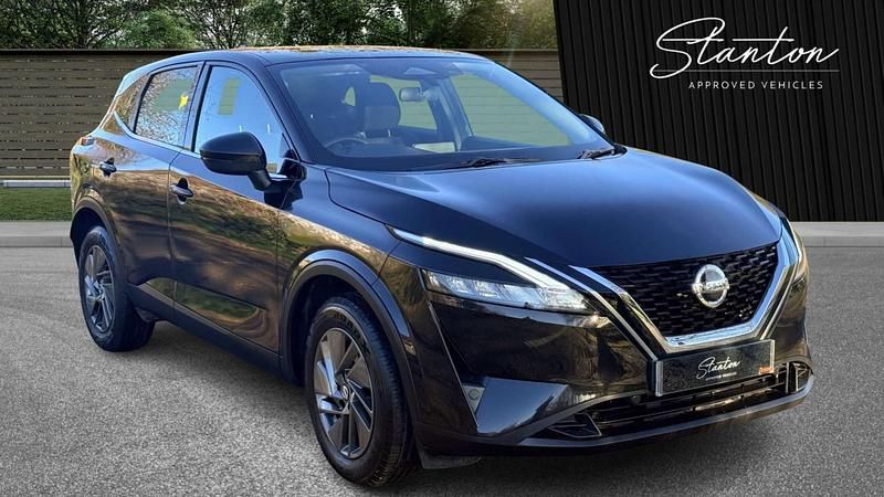 Black Used 2021 Nissan Qashqai Acenta Premium SUV | £12,990 (Good price) - Image 1/4