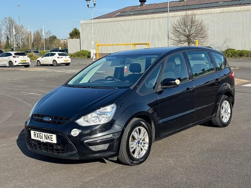 Used Ford S-MAX Zetec 140 HP (102 kW) 2011 Black MPV