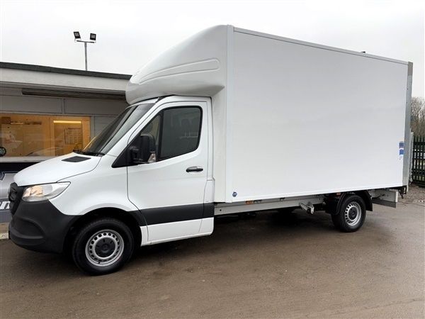 White Used 2022 Mercedes Sprinter Progressive Van | £26,890 (Expensive) - Image 1/1