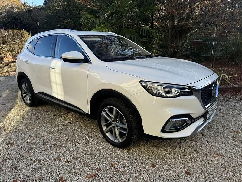 White Used 2023 MG HS Exclusive SUV | £13,950 (Good price) - Image 1/4