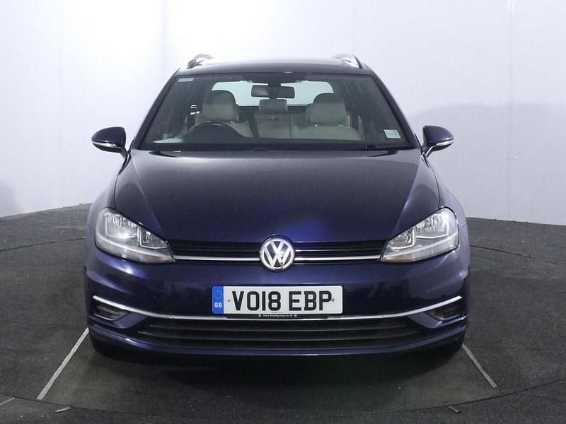 Used VW Golf VII SE 125 HP (91 kW) 2018 Blue Estate