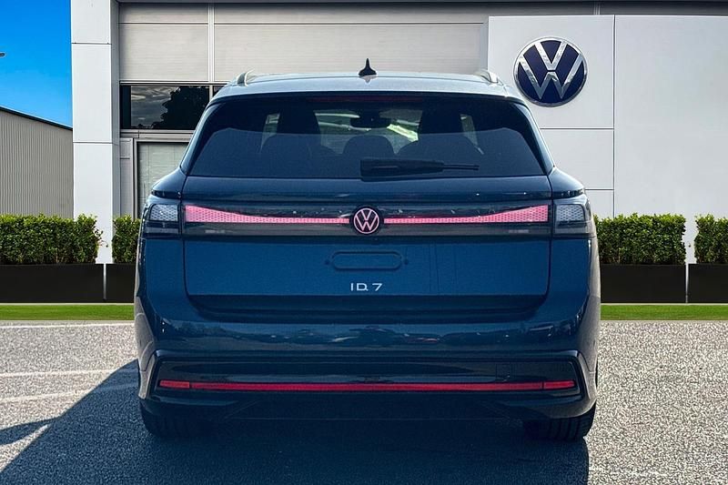 New VW ID.7 Pro 77 kW (105 HP) 2026 Blue Estate