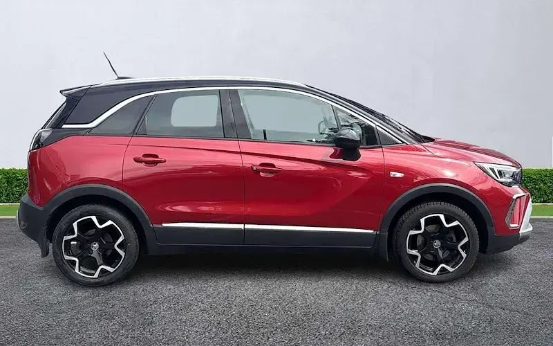 Used Vauxhall Crossland Ultimate 131 HP (96 kW) 2021 Red SUV