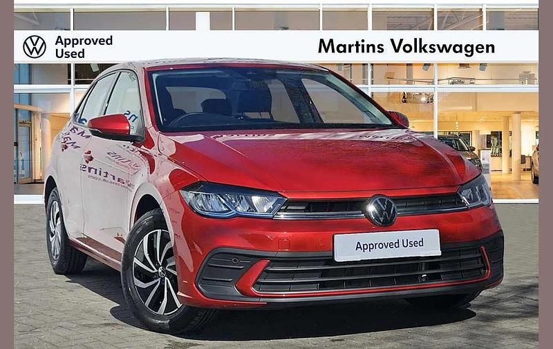 Used VW Polo Life 95 HP (69 kW) 2023 Red Hatchback