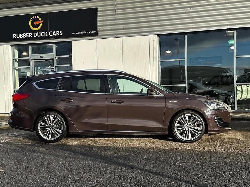 Used Ford Focus Vignale 150 HP (110 kW) 2019 Mauve/purple Estate