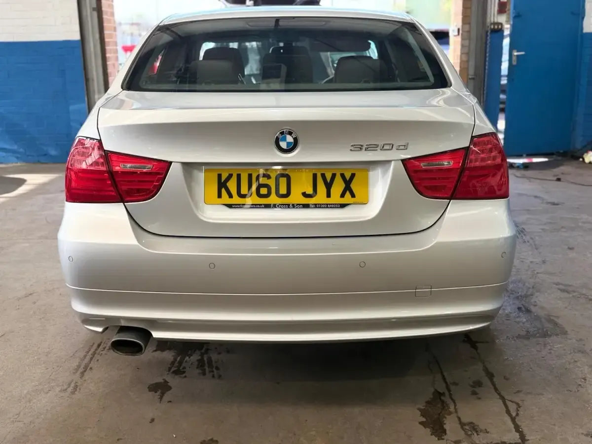 Used BMW 320 Efficient Dynamics 2011 Silver Sedan