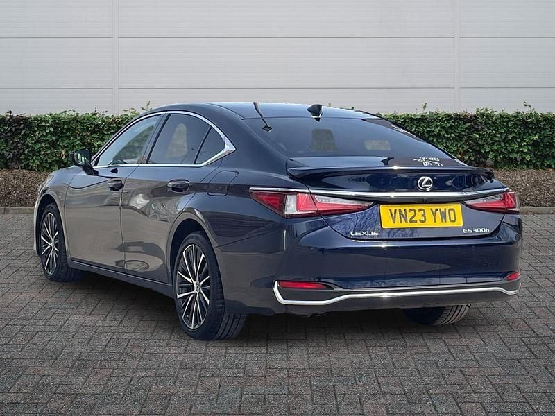 Used Lexus ES300H 2023 Blue Sedan