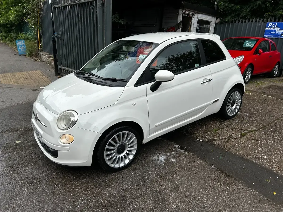 Used Fiat 500 S 69 HP (50 kW) 2010 White Hatchback