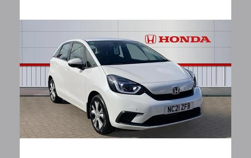 Second-hand Honda Jazz Hybrid 109 CP (80 kW) 2021 Alb Hatchback