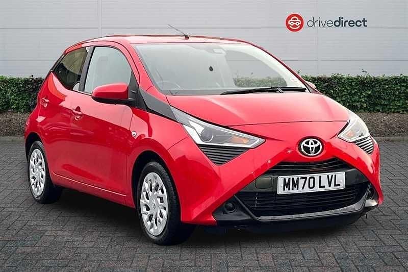 Red Used 2021 Toyota Aygo X-play Hatchback | £10,841 (Fair price) - Image 1/4