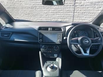 Used Nissan Leaf Acenta 110 kW (150 HP) 2022 Red Hatchback