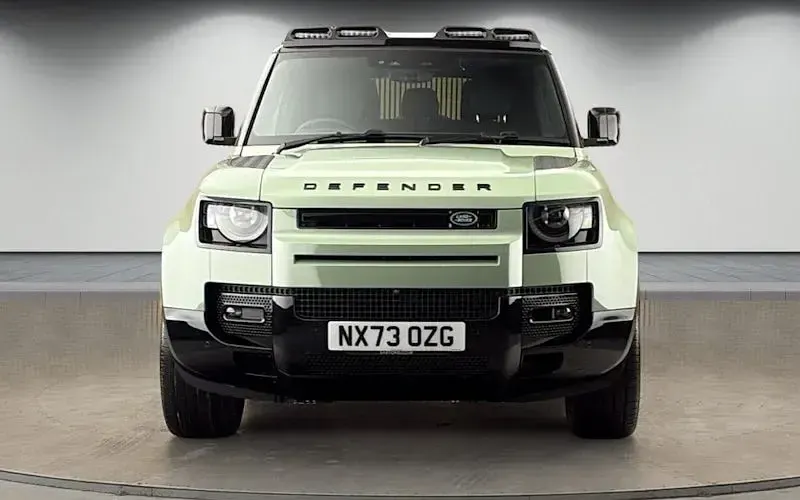 Used Land Rover Defender 75th Limited Edition 300 HP (220 kW) 2023 Grassmere green SUV