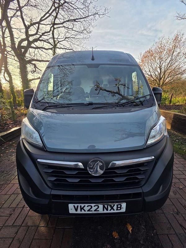 Begagnad Vauxhall Movano Edition 140 HK (102 kW) 2022 Grå Minibuss
