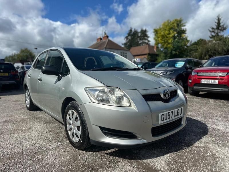Silver Used 2007 Toyota Auris T2 Hatchback | £2,495 (Fair price) - Image 1/4